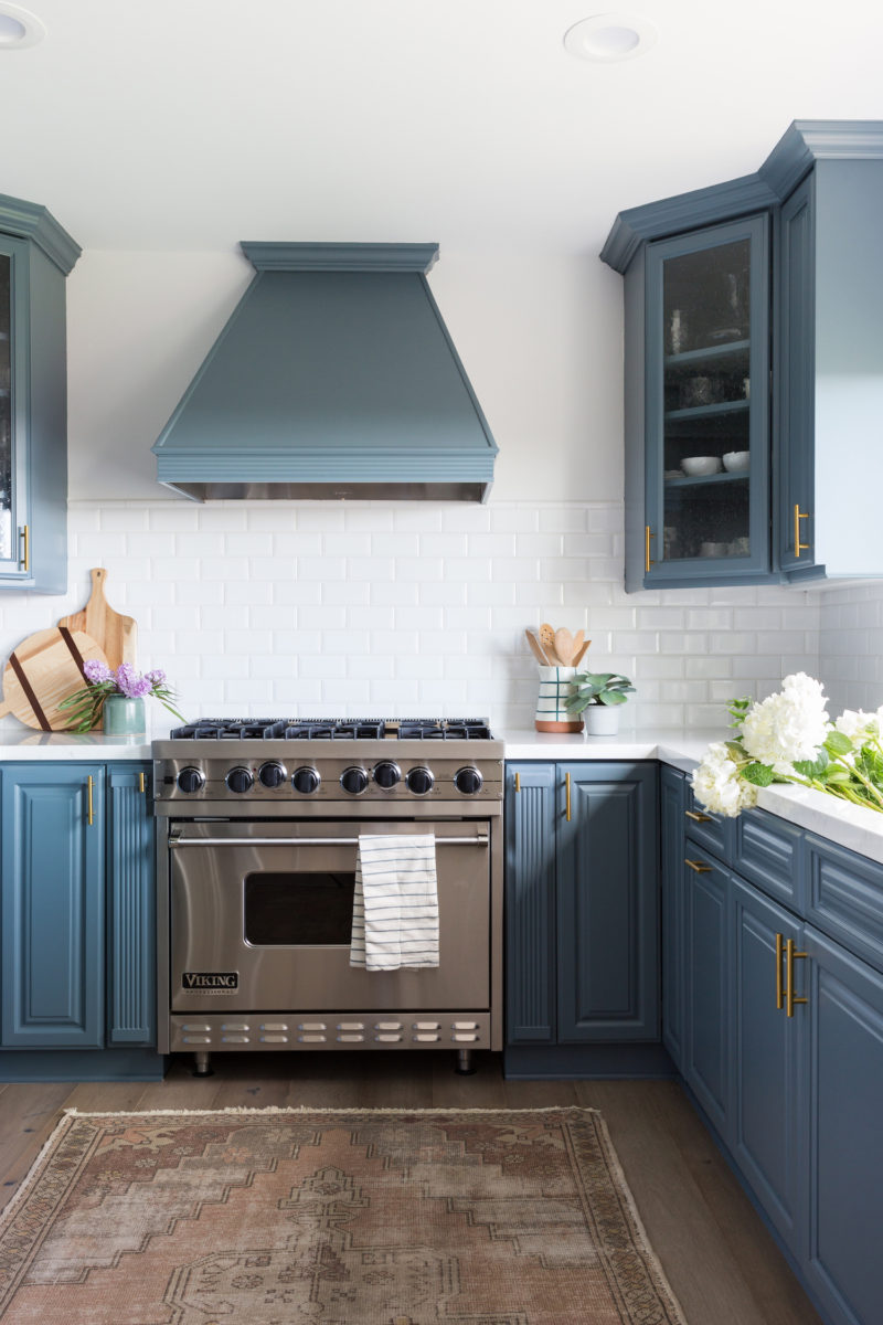 5 Gorgeous Blue Paint Colors for the Kitchen - Haven