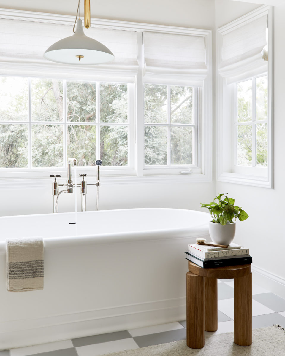 A Vintage Modern LA Bathroom That Literally Has It All · Haven