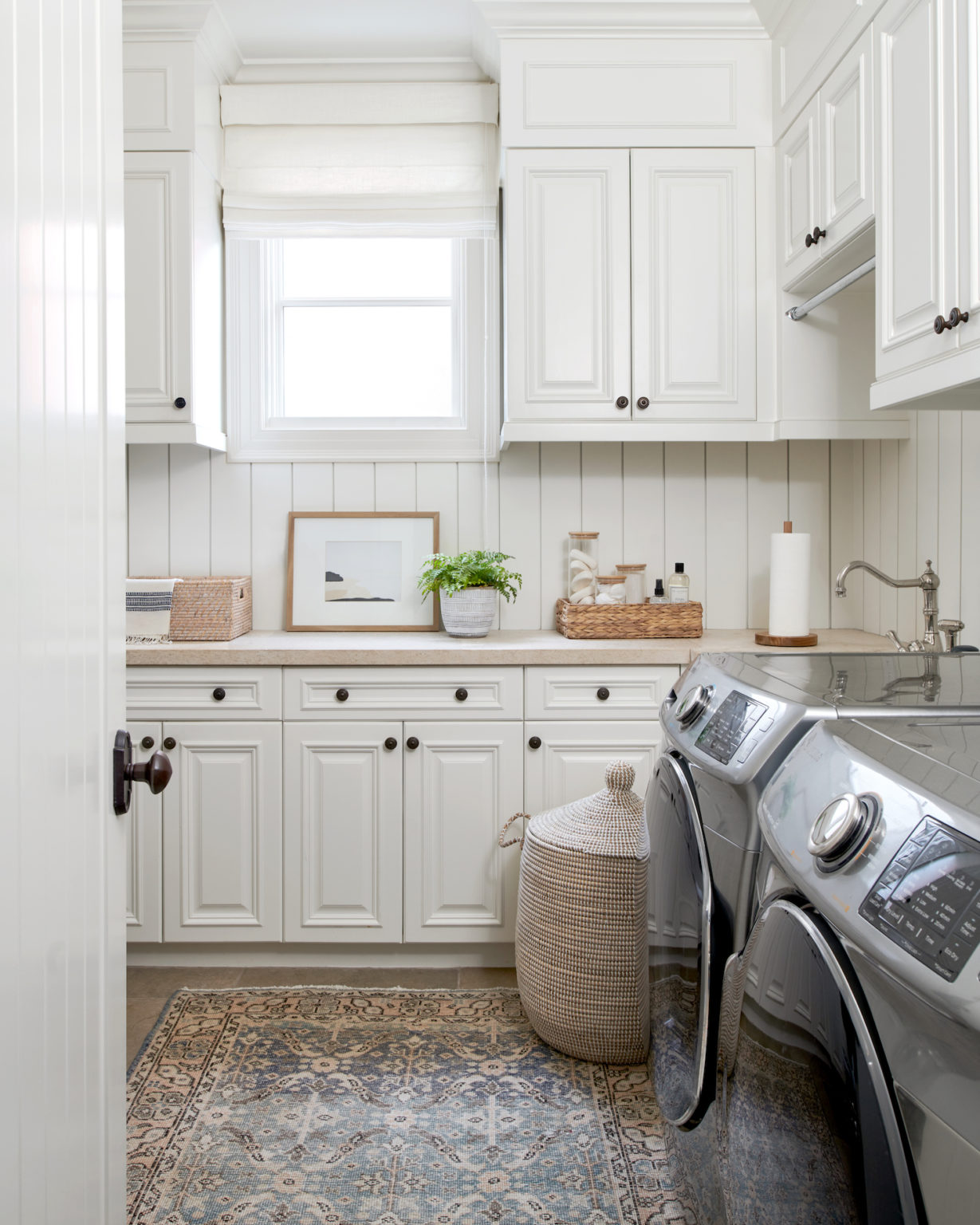 A Classic White Kitchen Graces This Timeless Manhattan Beach Home - Haven