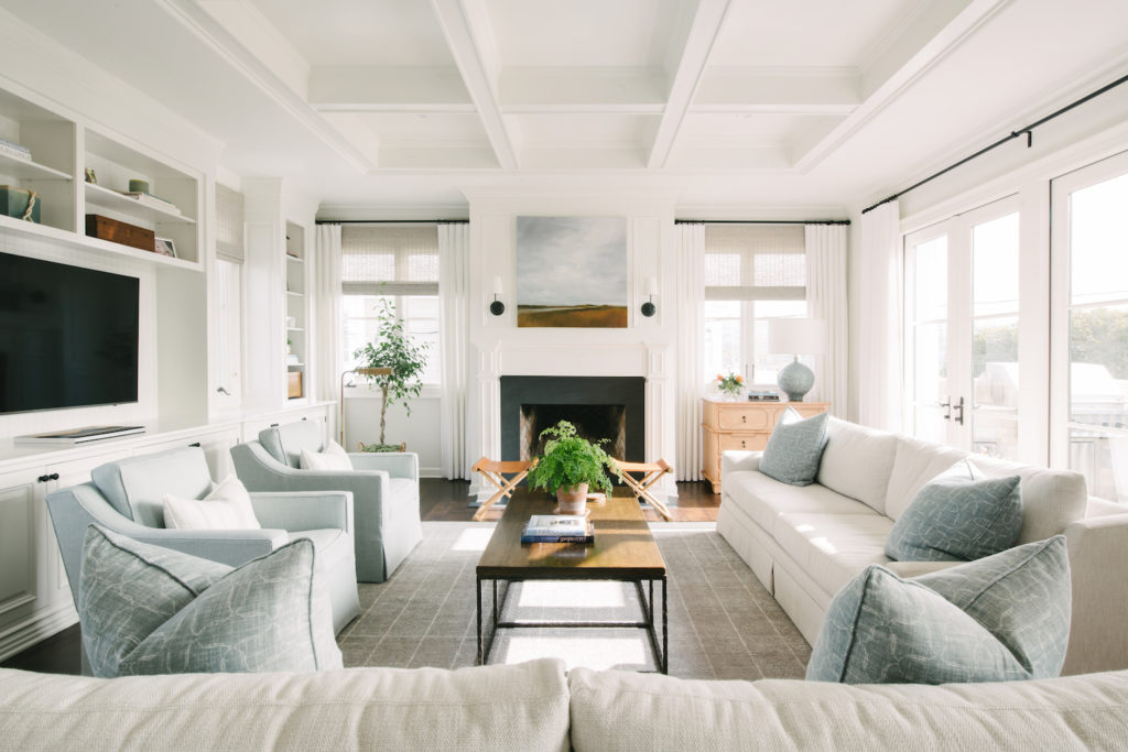 A Classic White Kitchen Graces This Timeless Manhattan Beach Home · Haven