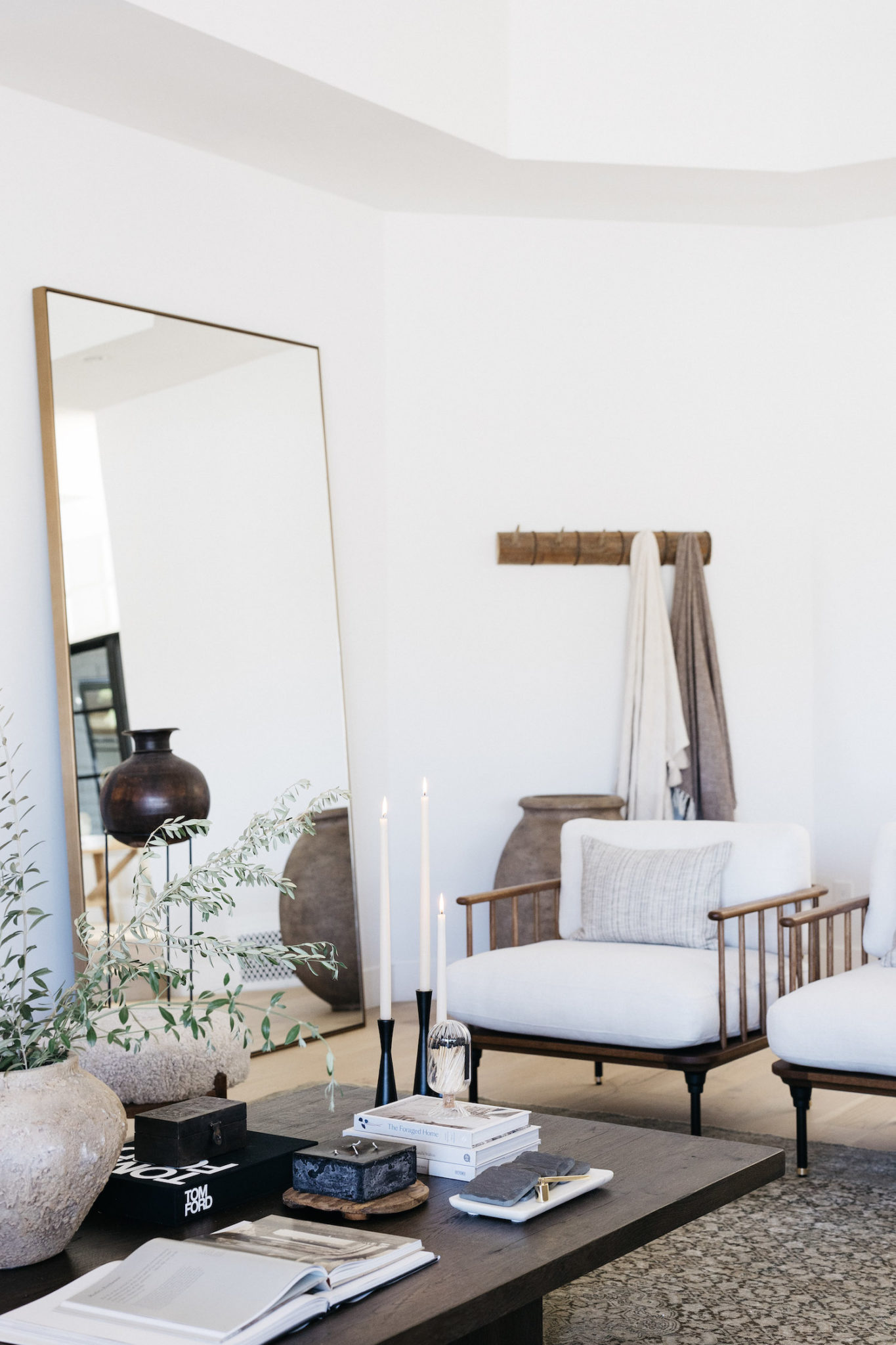 A Tranquil Open Air Courtyard Adds Intrigue and Flow to This Earthy ...