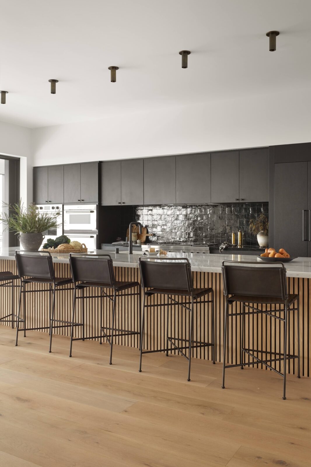 Tour the Ultimate California Dream Home Filled With Rich Texture and ...