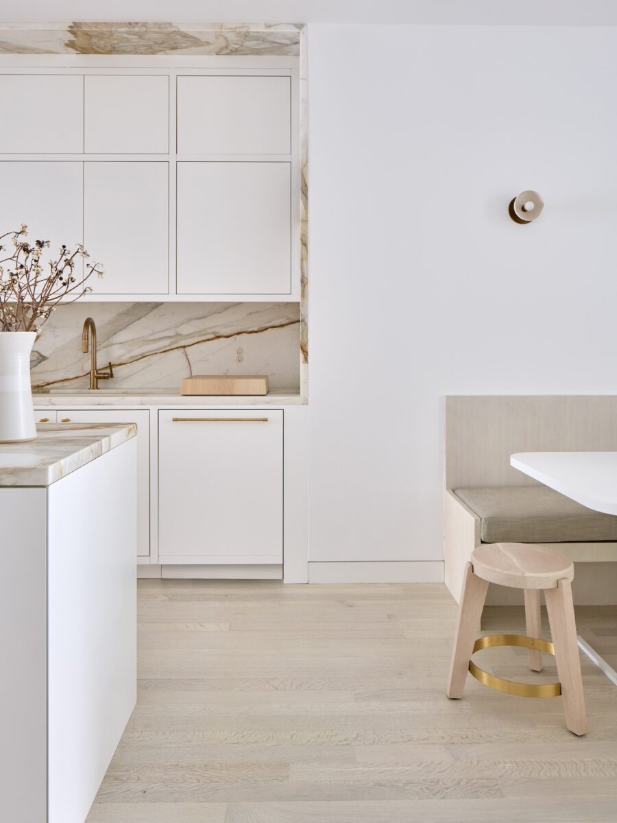 Updating Human Connection Minimalist Multi-Material Bathroom photo